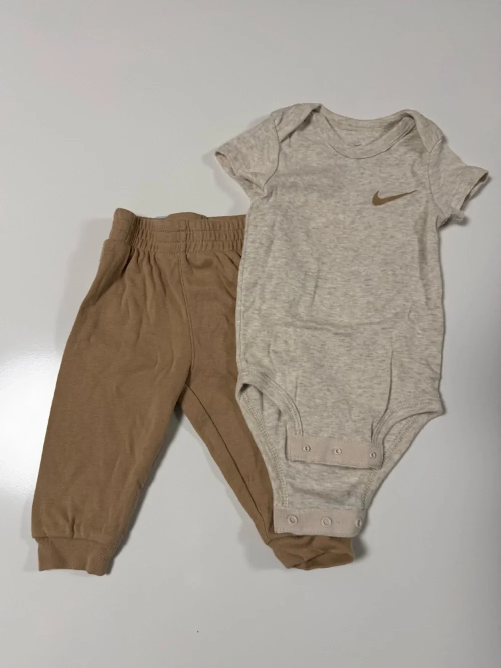 Nike Beige Bodysuit with Brown Pants Baby Set - Picture 1 of 7